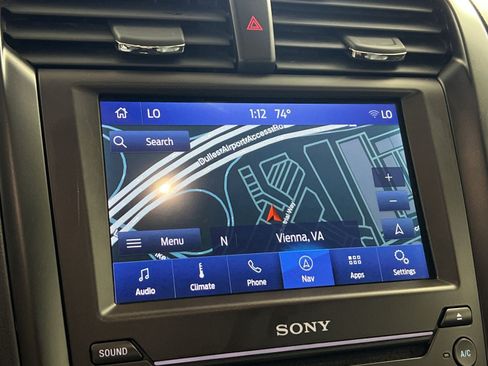 Used 2020 Ford Fusion Energi Titanium FWD image 21