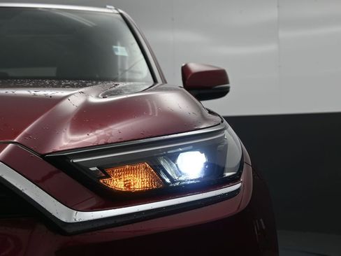 Used 2024 Toyota Grand Highlander XLE image 11