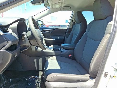 Used 2024 Toyota RAV4 XLE AWD/4WD image 13