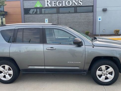 Used 2014 Jeep Compass Sport image 10