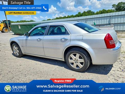 Used 2006 Chrysler 300 C AWD/4WD image 3