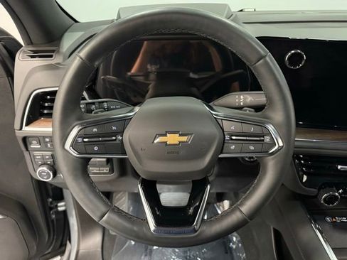 Used 2025 Chevrolet Tahoe High Country AWD/4WD image 22