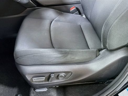 Used 2021 Toyota Venza LE w/ Carpet Mat Package (TMS) AWD/4WD image 23