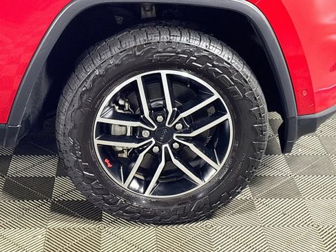 Used 2020 Jeep Grand Cherokee Trailhawk w/ Premium Lighting Group AWD/4WD image 24