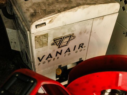 Used 2017 Mercedes-Benz Sprinter 3500 w/ Suspension Package II image 8