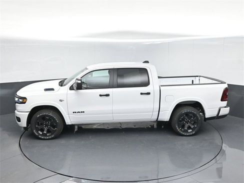 New 2026 RAM 1500 4x4 Crew Cab image 36