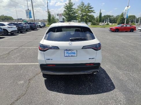 New 2027 Honda HR-V Sport image 4