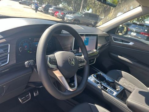 New 2026 Volkswagen Atlas SEL Premium R-Line image 10