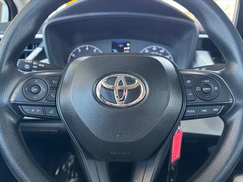 Certified 2025 Toyota Corolla LE image 25