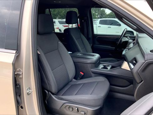 Used 2021 Chevrolet Tahoe LS RWD image 9