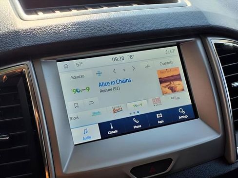 Used 2022 Ford Ranger XLT image 17