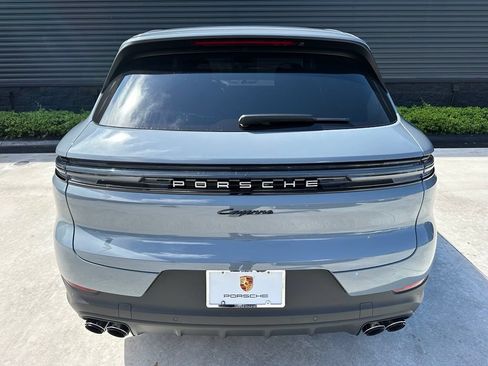 Used 2026 Porsche Cayenne E-Hybrid AWD/4WD image 13