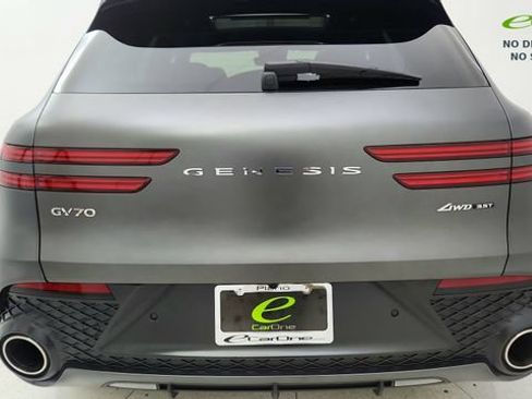Used 2024 Genesis GV70 3.5T Sport w/ Sport Prestige Package AWD/4WD image 11