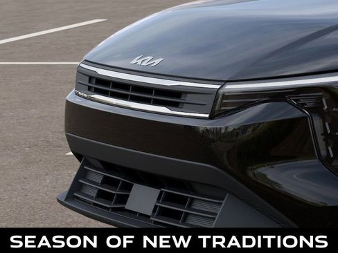 New 2025 Kia K4 LXS image 12