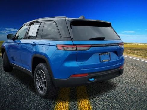 Certified 2023 Jeep Grand Cherokee Trailhawk AWD/4WD image 31