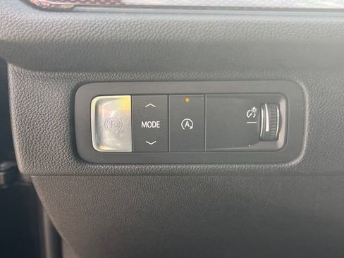 Used 2025 Chevrolet Traverse RS FWD image 6