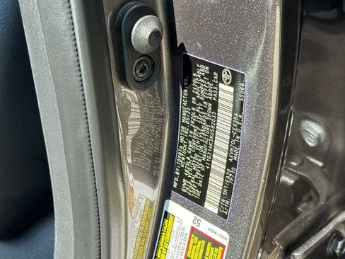 Certified 2022 Toyota Camry SE FWD image 36