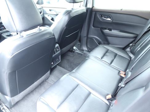 Used 2023 Nissan Rogue SL w/ SL Premium Package image 27