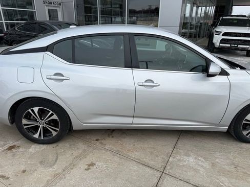 Used 2023 Nissan Sentra SV image 9
