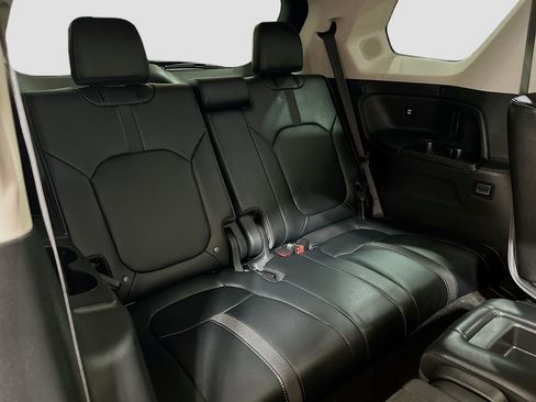 Used 2025 Honda Pilot Touring image 27