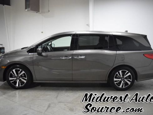 Used 2020 Honda Odyssey Elite image 2