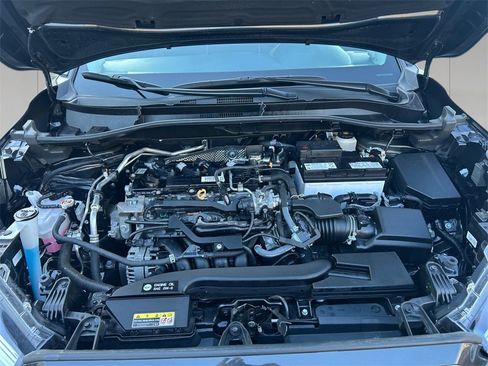 Used 2024 Toyota Corolla Cross XLE w/ Convenience Package image 20