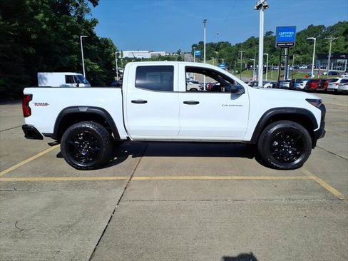 Used 2025 Chevrolet Colorado Trail Boss AWD/4WD image 7