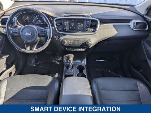 Used 2017 Kia Sorento EX w/ EX V6 Premium Package AWD/4WD image 18