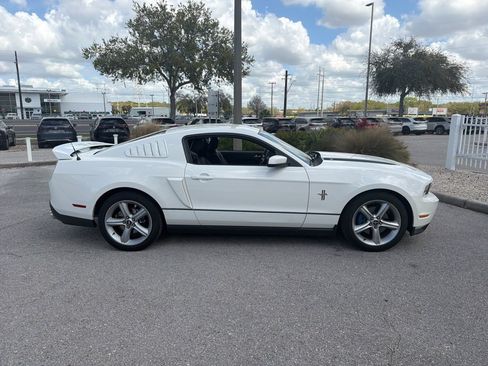 Used 2010 Ford Mustang GT image 8