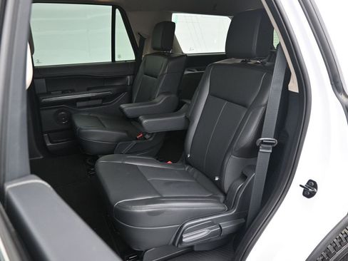 Certified 2024 Ford Expedition XLT RWD image 20