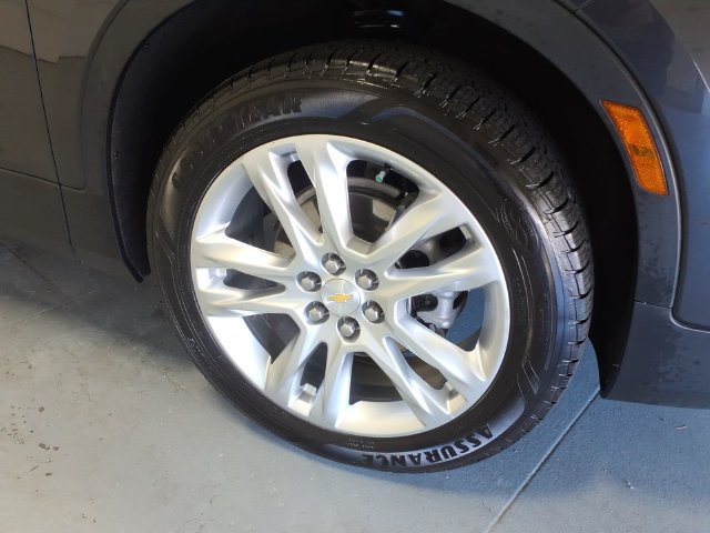 Used 2022 Chevrolet Blazer LT w/ Sound & Technology Package FWD image 9