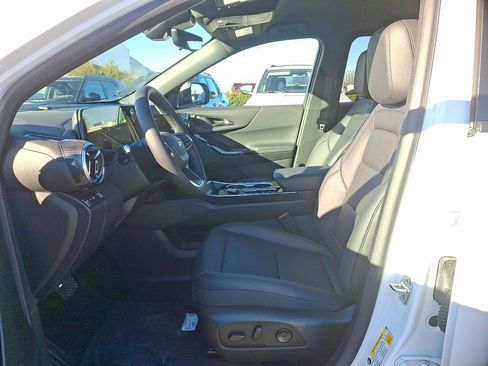 New 2026 Chevrolet Equinox LT w/ Convenience Package II image 6