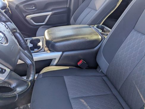 Certified 2021 Nissan Titan SV w/ SV Convenience Package image 18