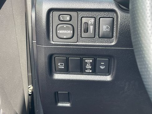 Used 2023 Toyota 4Runner Limited AWD/4WD image 32
