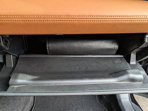 Used 2019 Toyota Avalon Limited FWD image 34