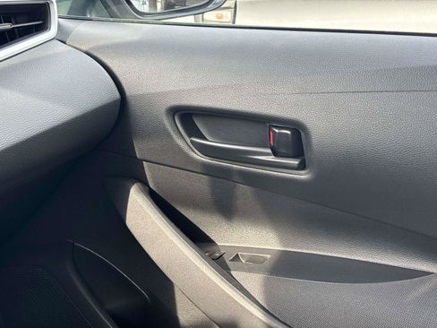 Used 2023 Toyota Corolla LE w/ Carpet Mat Package (TMS) FWD image 24