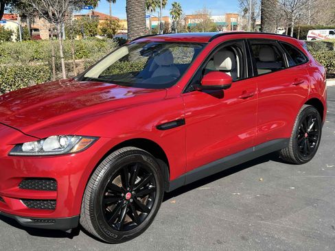 Used 2019 Jaguar F-PACE Prestige image 50