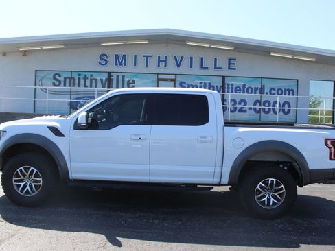 Used 2018 Ford F150 Raptor w/ Equipment Group 802A Luxury AWD/4WD image 3