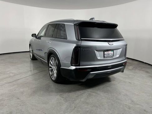Used 2026 Cadillac Vistiq Premium Luxury AWD/4WD image 6