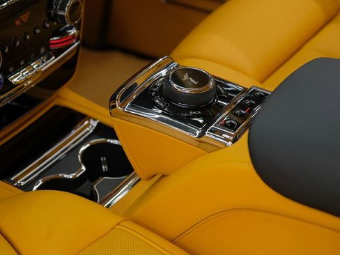 Used 2026 Rolls-Royce Phantom Sedan RWD image 27