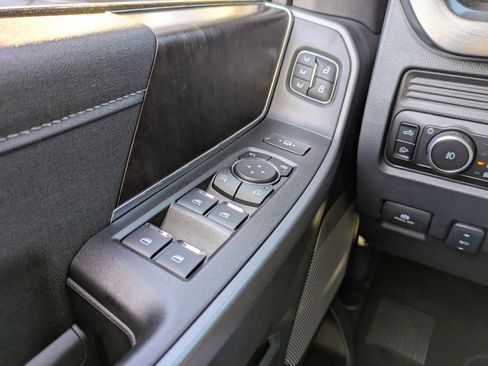 New 2025 Ford F250 Lariat w/ Lariat Ultimate Package image 27