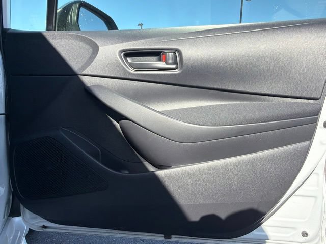 Used 2025 Toyota Corolla LE w/ LE Premium Package AWD/4WD image 9
