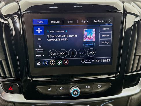 Used 2023 Chevrolet Traverse LT image 15