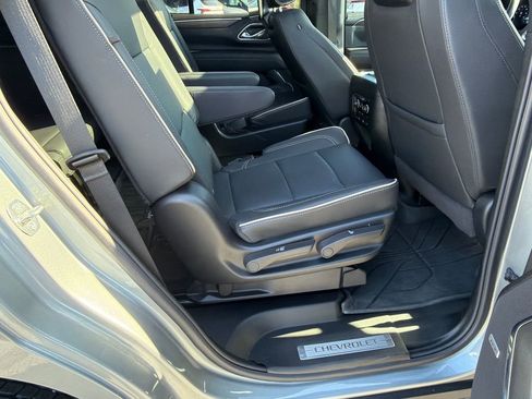 Used 2024 Chevrolet Tahoe Premier w/ Advanced Technology Package RWD image 15