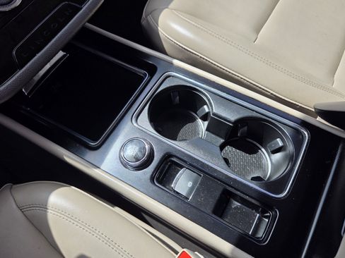 Used 2022 Lincoln Corsair FWD image 28