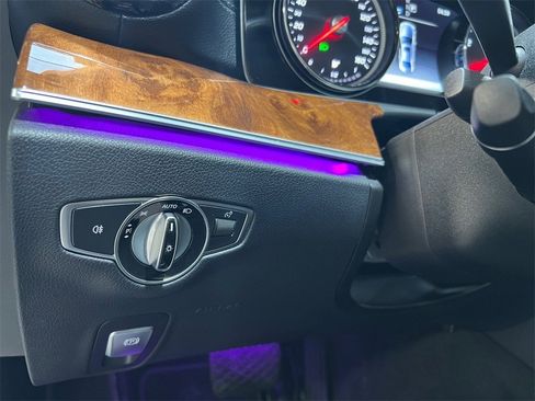 Used 2017 Mercedes-Benz E 300 4MATIC image 40