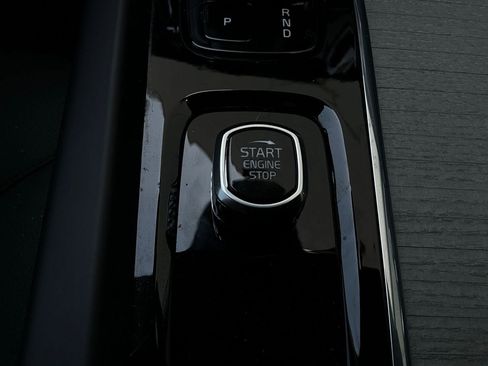 Used 2025 Volvo XC60 B5 Plus w/ Protection Package Premier image 26