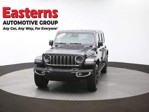 Used 2025 Jeep Wrangler Unlimited Sahara AWD/4WD image 53