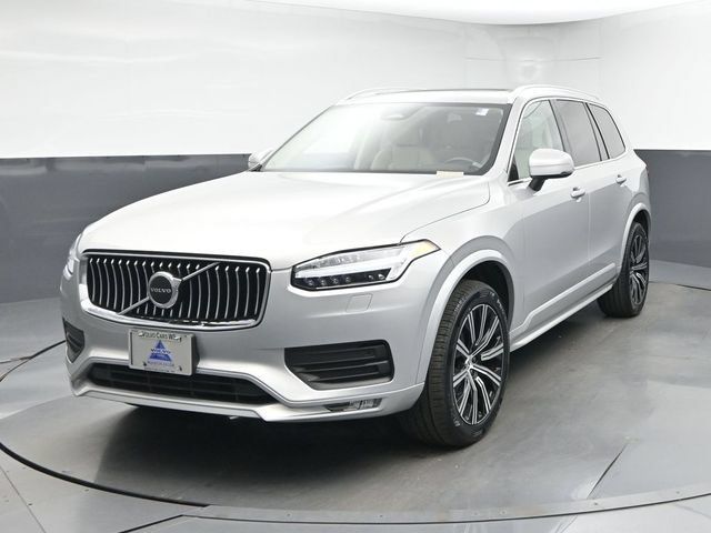 Used 2023 Volvo XC90 B5 Core w/ Climate Package AWD/4WD image 3