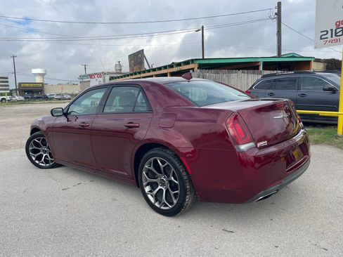 Used 2018 Chrysler 300 Touring w/ Sport Appearance Package image 2